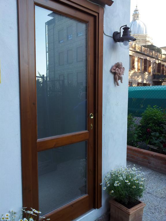 La Corte Degli Angeli Locazioni Turistiche Assis Exterior foto