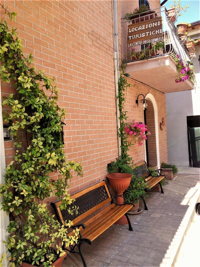 La Corte Degli Angeli Locazioni Turistiche Assis Exterior foto
